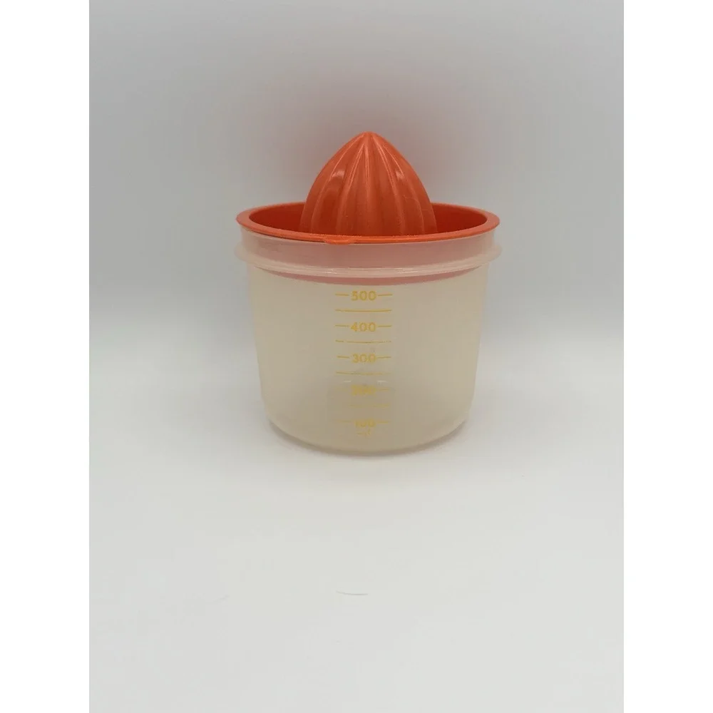 Vtg 16oz. Tupperware Citrus Juicer Top 409-7 & Measuring Container Bottom 1493-6